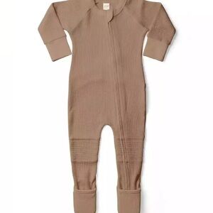Goumi brown/tan baby One Piece Footie sleeper size 12-18 months bamboo cotton